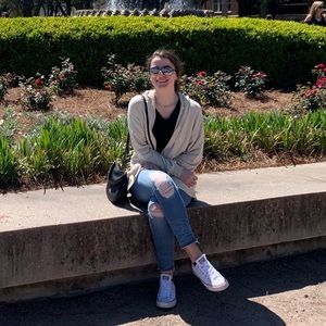 Meet your Posher, Kayla